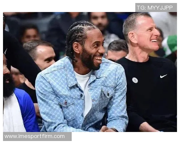 单届季后赛打入9球阿连德捧杯瞬间成为迈阿密国际新星