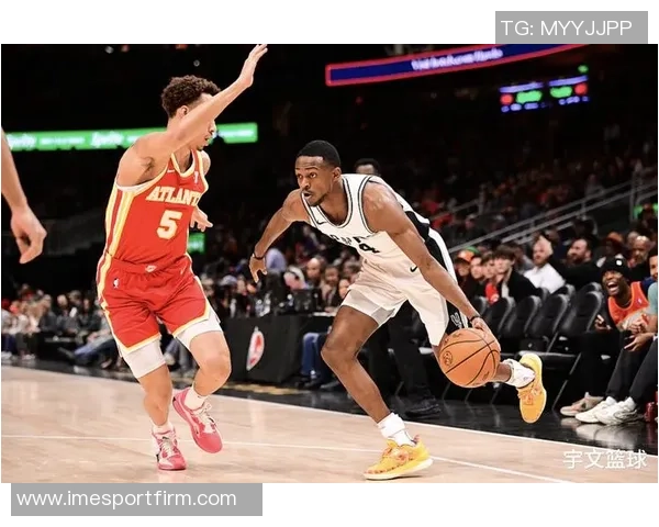 福克斯称赞文班亚马是顶尖球员强调团队合作的重要性