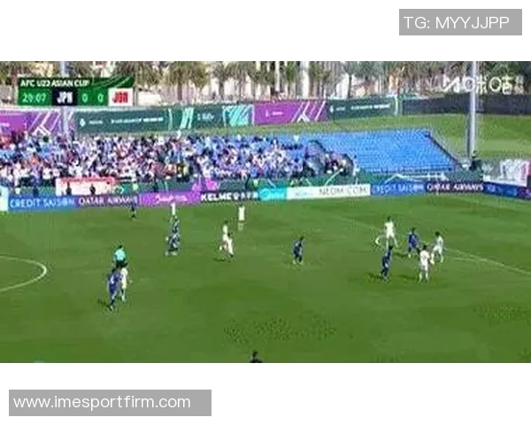 约旦门将扑救日本点球挥拳庆祝却意外送球入网引发全场惊讶