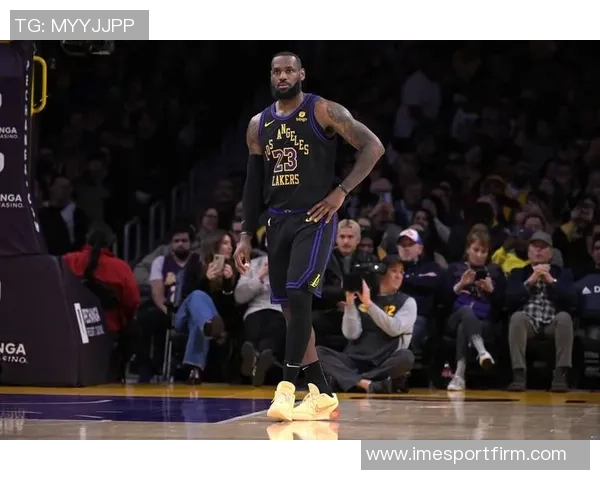 詹姆斯谈首节判罚影响称对手罚球22次防守难以建立