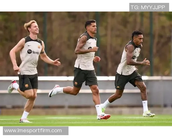 伊尼戈透露与坎塞洛同住小区他即将加盟巴萨的消息引发关注